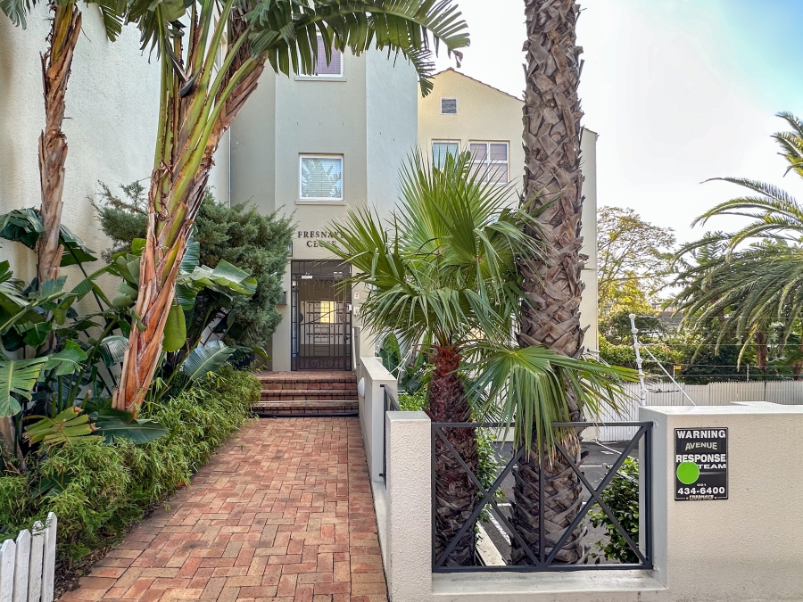 To Let 1 Bedroom Property for Rent in Sea Point Western Cape